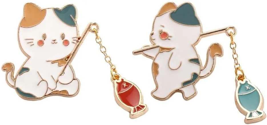 2 Pcs Cute Cat Lapel Pins Set, Funny Cat Fishing Design Brooch Pin Metal Enamel Brooch Cartoon Cute Animal Badge Pin for Backpacks Jackets Hat Bag, Best Friend Gift Jewelry Accessories