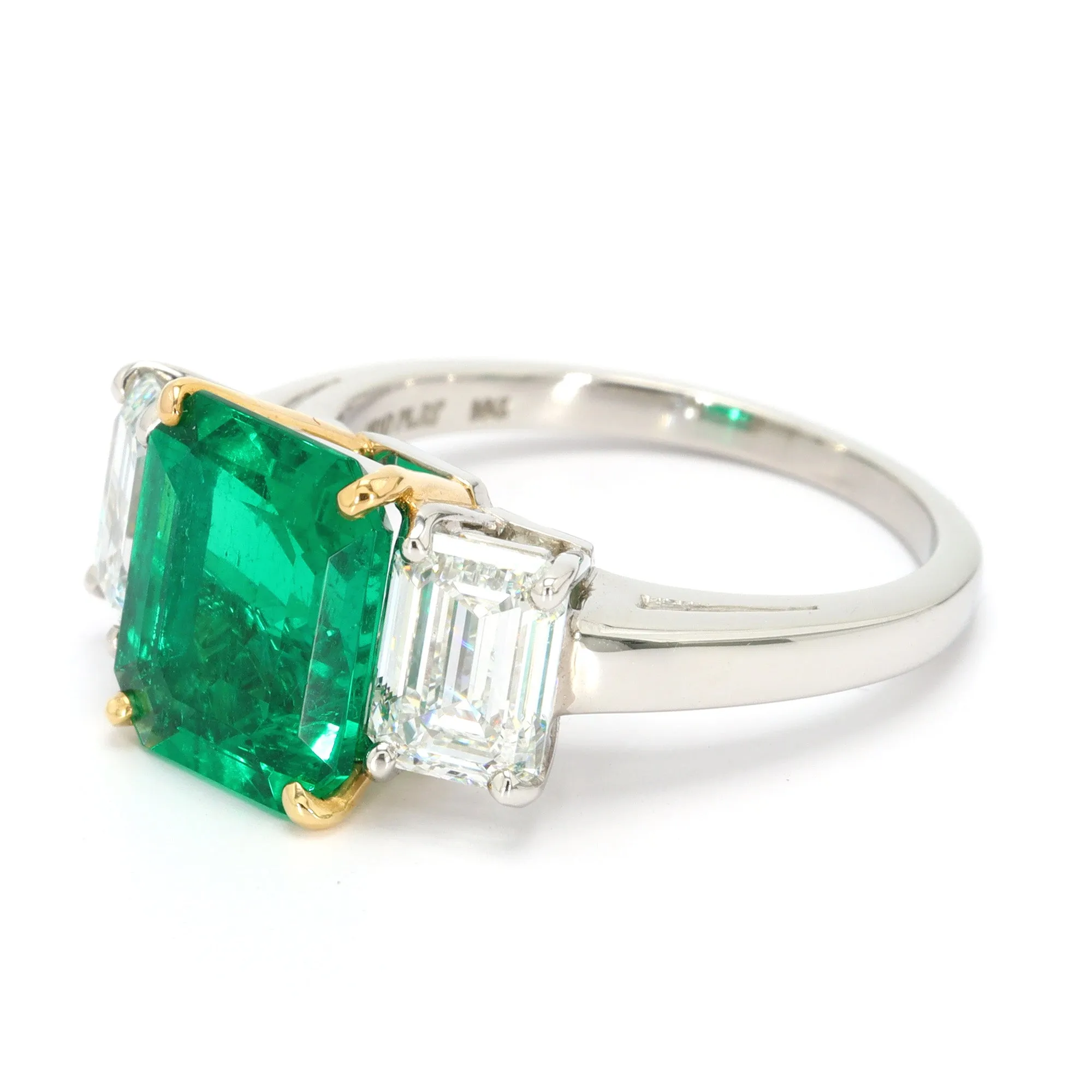 Colombian Emerald and Diamond Ring