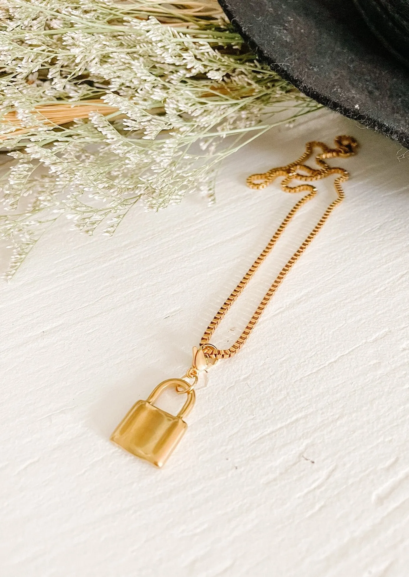 Locket Necklace | Gold