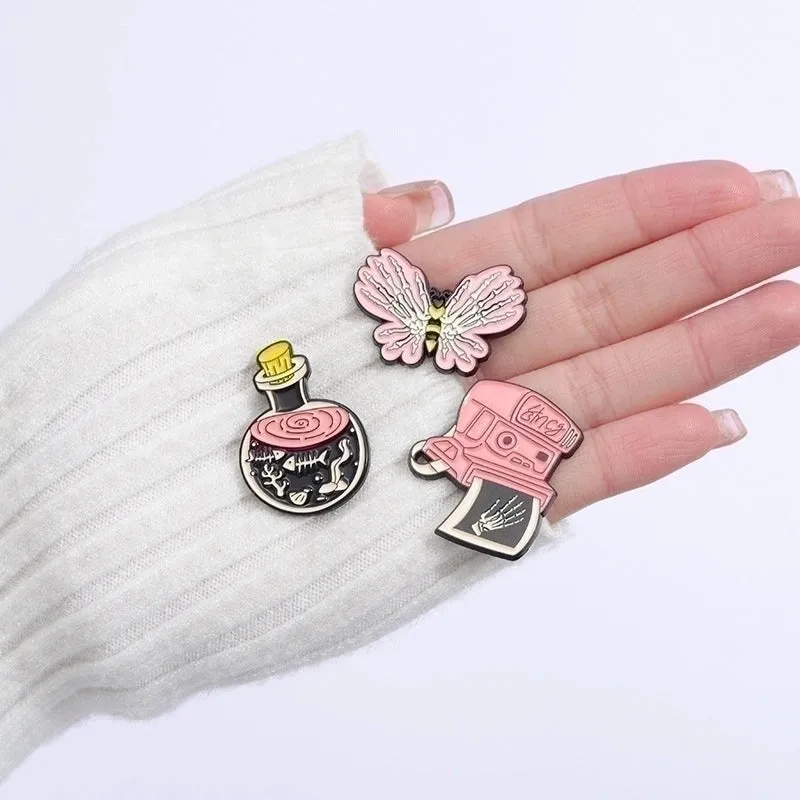 Original Design Animal Butterfly Skull Alloy Stoving Varnish Unisex Brooches