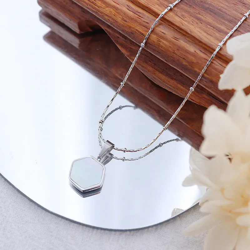Seashell White Acrylic Necklace with Geometric Design