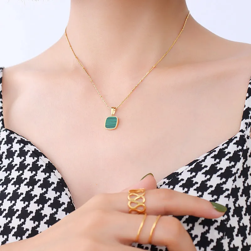 Seashell White Acrylic Necklace with Geometric Design
